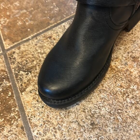 NWT Frye 77605 Veronica Slouch Harness Riding Motorcycle Leather Boots Size 6 - Picture 8 of 9